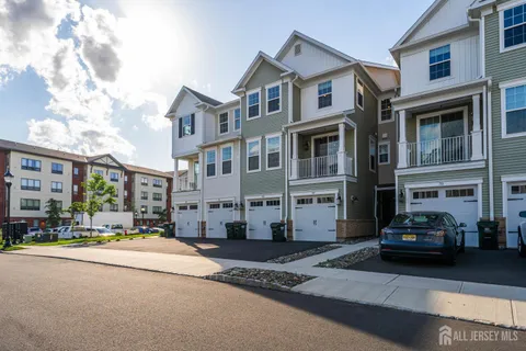 $4,750 | 707 Station Road, Dunellen, NJ 08812