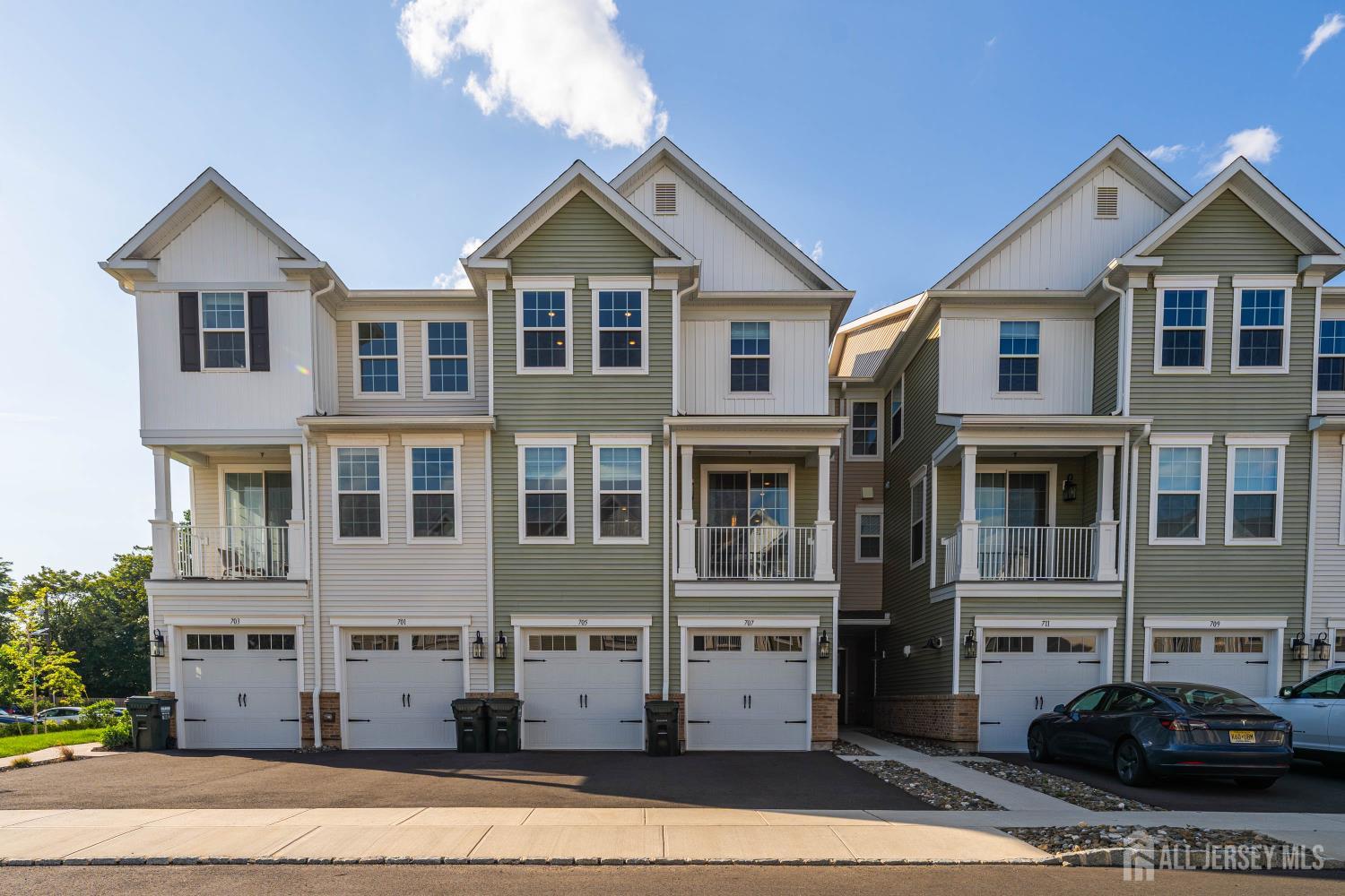 707 Station Road Dunellen, NJ 08812 - Photo 2 of 28