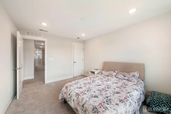 $4,750 | 707 Station Road, Dunellen, NJ 08812