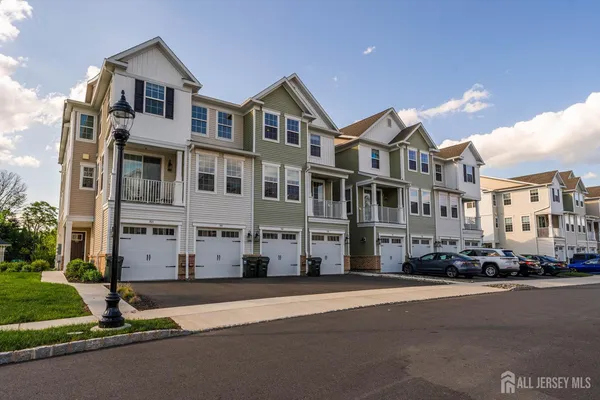 $4,750 | 707 Station Road, Dunellen, NJ 08812