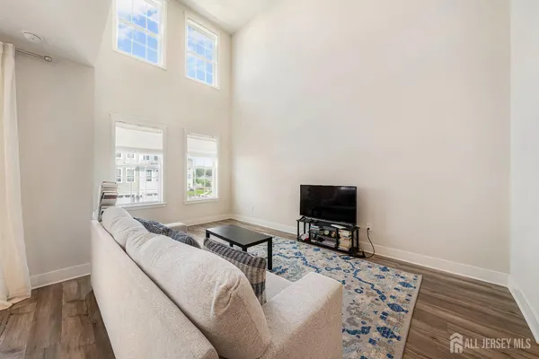 $4,750 | 707 Station Road, Dunellen, NJ 08812