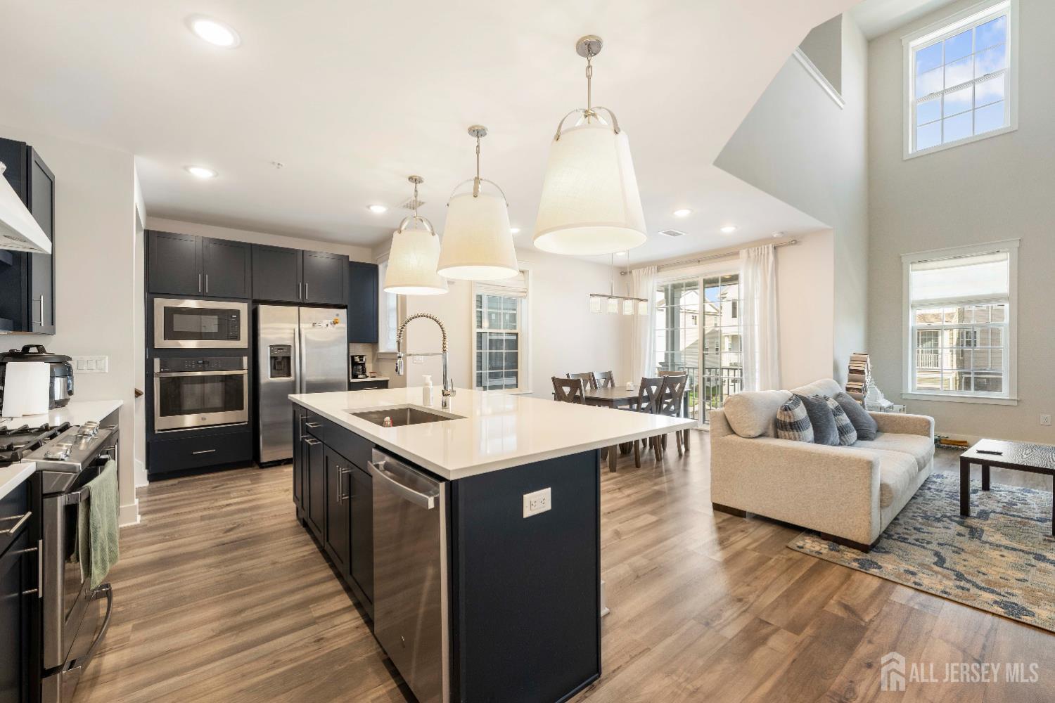 707 Station Road Dunellen, NJ 08812 - Photo 8 of 28