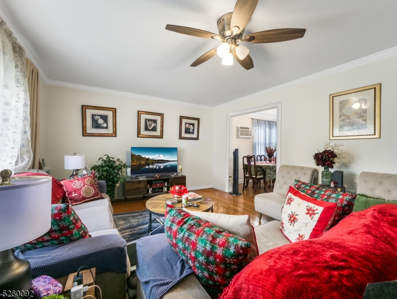 135 Hawthorne Avenue Springfield, NJ 07081 - Photo 4 of 22