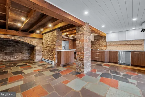 a view of a storage & utility room