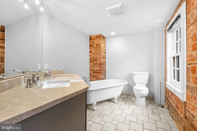 $995,000 | 58 West Mechanic Street, New Hope, PA 18938