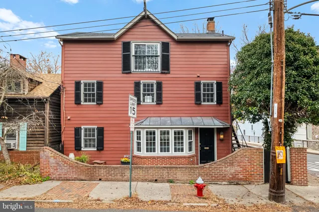 $995,000 | 58 West Mechanic Street, New Hope, PA 18938