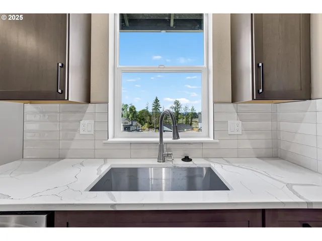 $579,900 | 2854 Northeast Sweetwater Road, Unit 16, Estacada, OR 97023