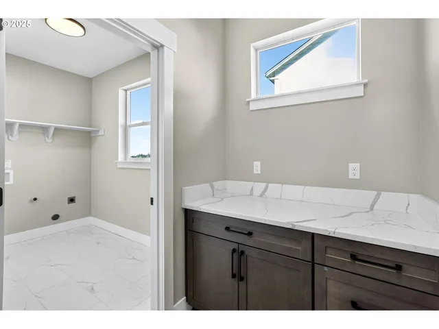 $579,900 | 2854 Northeast Sweetwater Road, Unit 16, Estacada, OR 97023