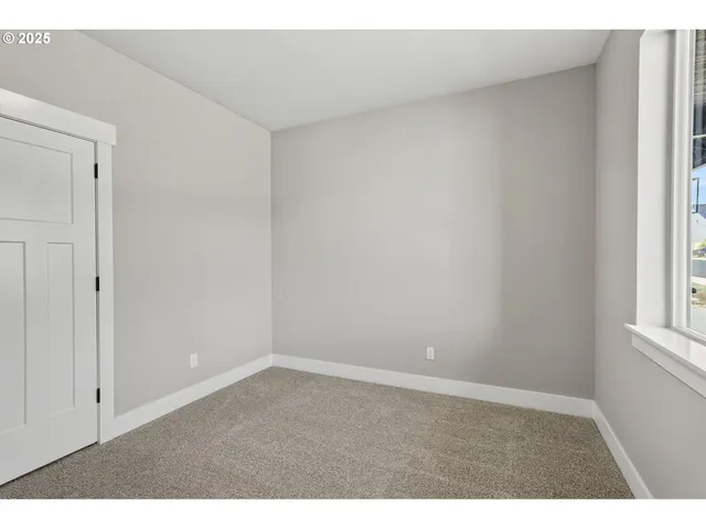 $579,900 | 2854 Northeast Sweetwater Road, Unit 16, Estacada, OR 97023