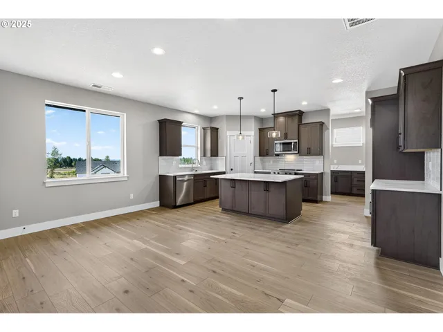 $579,900 | 2854 Northeast Sweetwater Road, Unit 16, Estacada, OR 97023