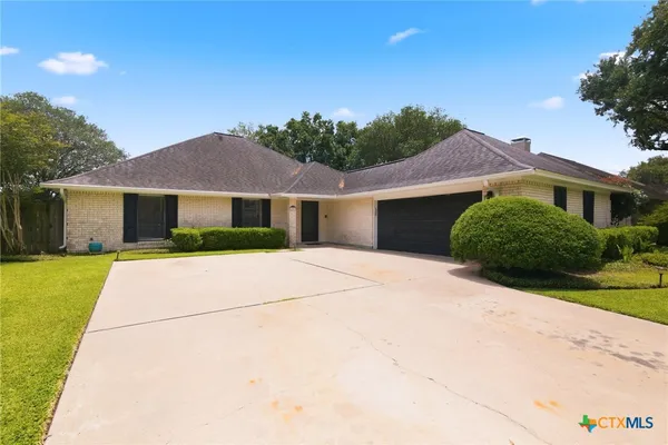 $362,000 | 209 Champions Row, Victoria, TX 77904