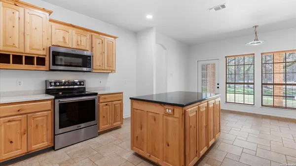 $3,495 | 10808 Dedeke Drive, New Braunfels, TX 78132