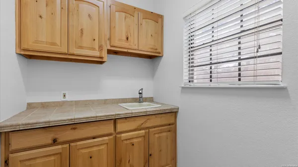 $3,495 | 10808 Dedeke Drive, New Braunfels, TX 78132