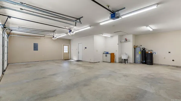 $3,495 | 10808 Dedeke Drive, New Braunfels, TX 78132