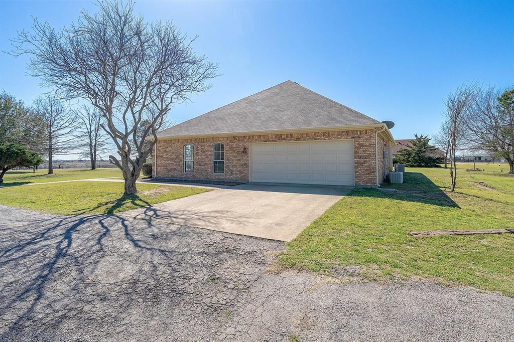2075 Huling Road Sanger, TX 76266 - Photo 32 of 39