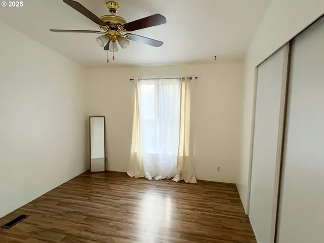 $109,900 | 550 South State Street, Sutherlin, OR 97479