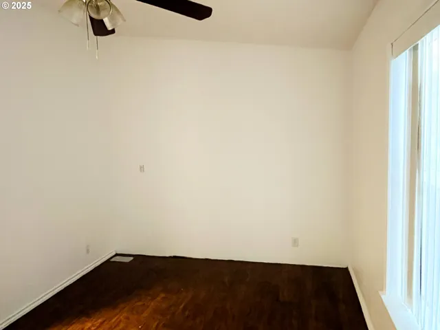 $109,900 | 550 South State Street, Sutherlin, OR 97479