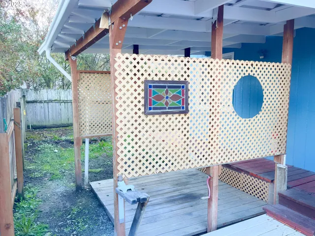 $109,900 | 550 South State Street, Sutherlin, OR 97479