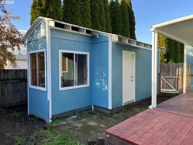 $109,900 | 550 South State Street, Sutherlin, OR 97479