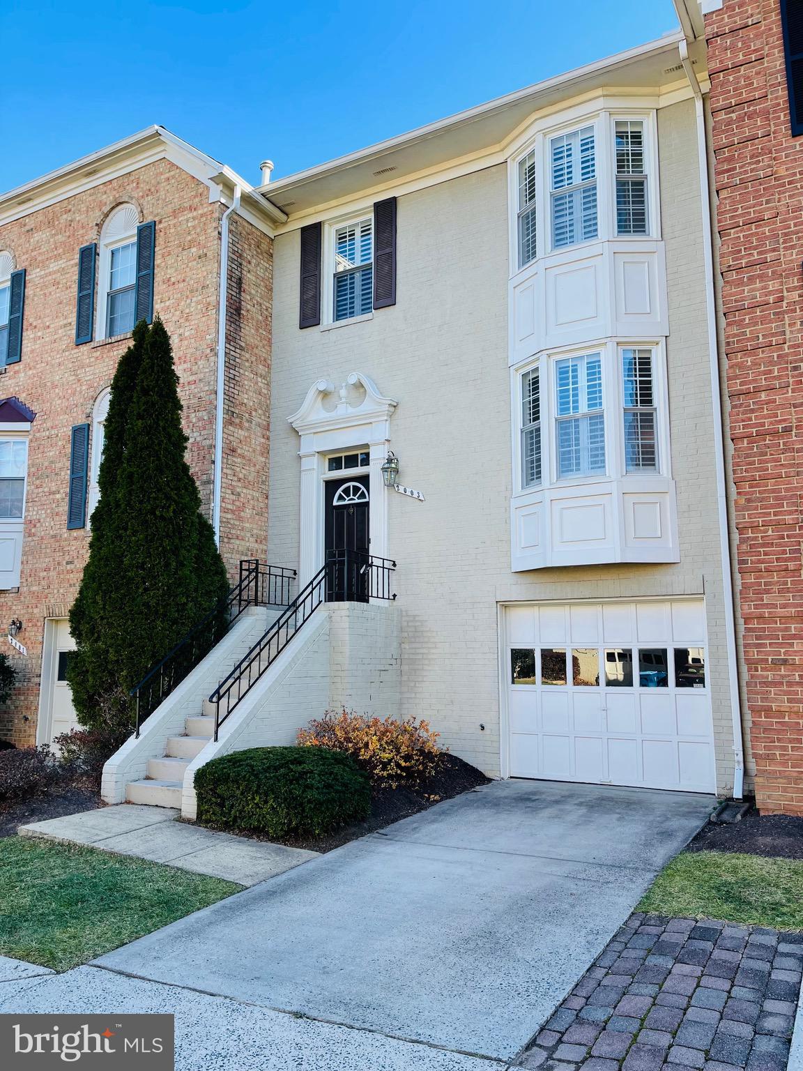 2003 Gallows Tree Court Vienna, VA 22182 - Photo 2 of 21
