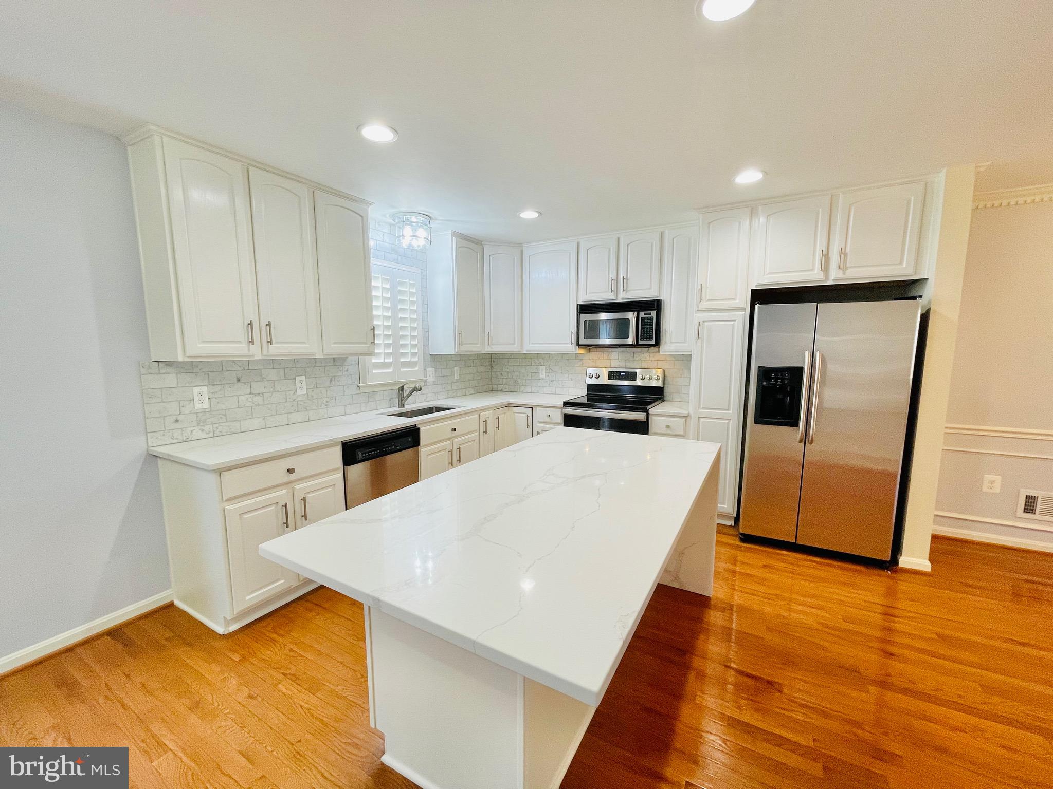 2003 Gallows Tree Court Vienna, VA 22182 - Photo 3 of 21