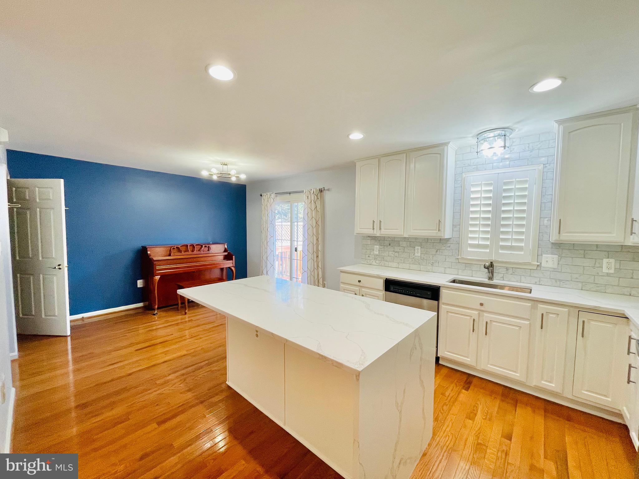 2003 Gallows Tree Court Vienna, VA 22182 - Photo 4 of 21