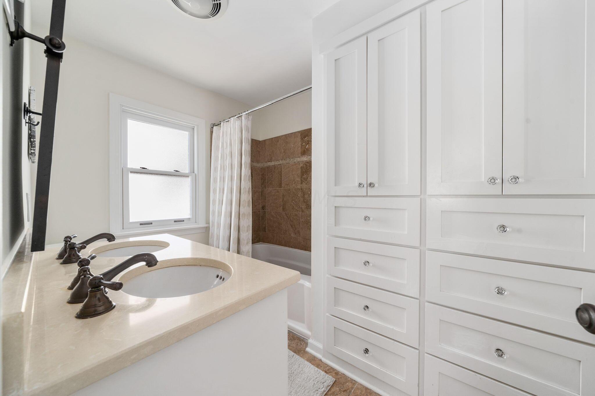2674 Kent Road Columbus, OH 43221 - Photo 32 of 40 50-web-or-mls-DSC03872