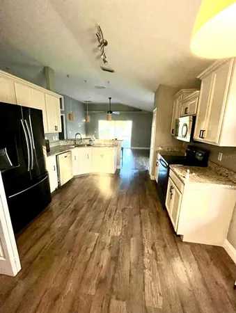 $2,100 | 984 Tavernier Circle Northeast, Palm Bay, FL 32905