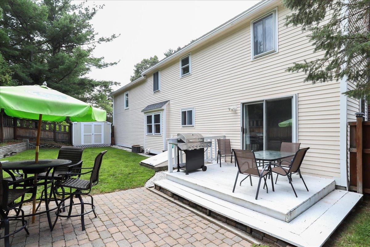 39 Old Orchard Way Manchester, NH 03103 - Photo 2 of 37