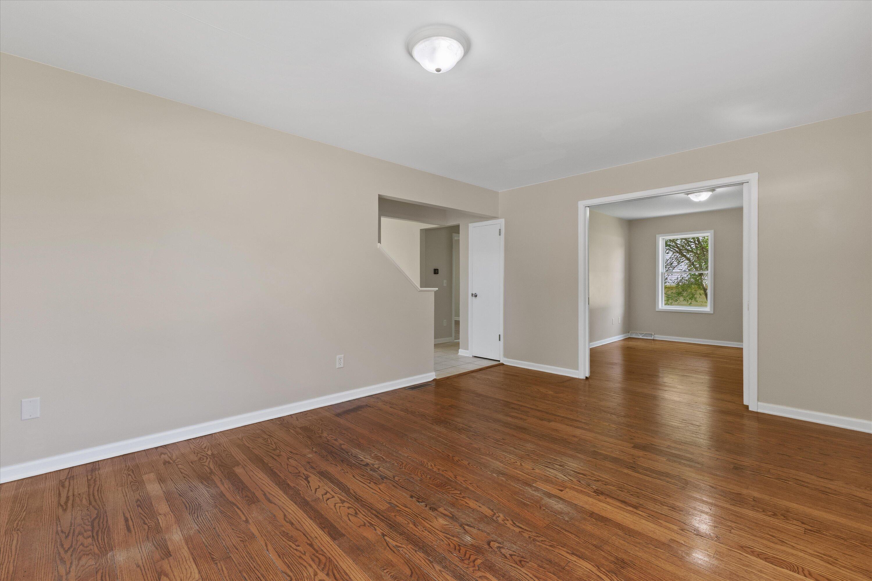 340 Old Green Bay Road Somers, WI 53144 - Photo 18 of 55 Living Room