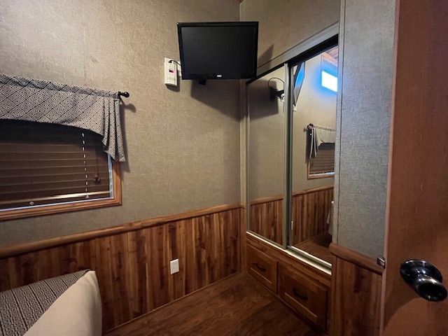 2795 East 28th Road Marseilles, IL 61341 - Photo 16 of 58 a view of balcony with furniture