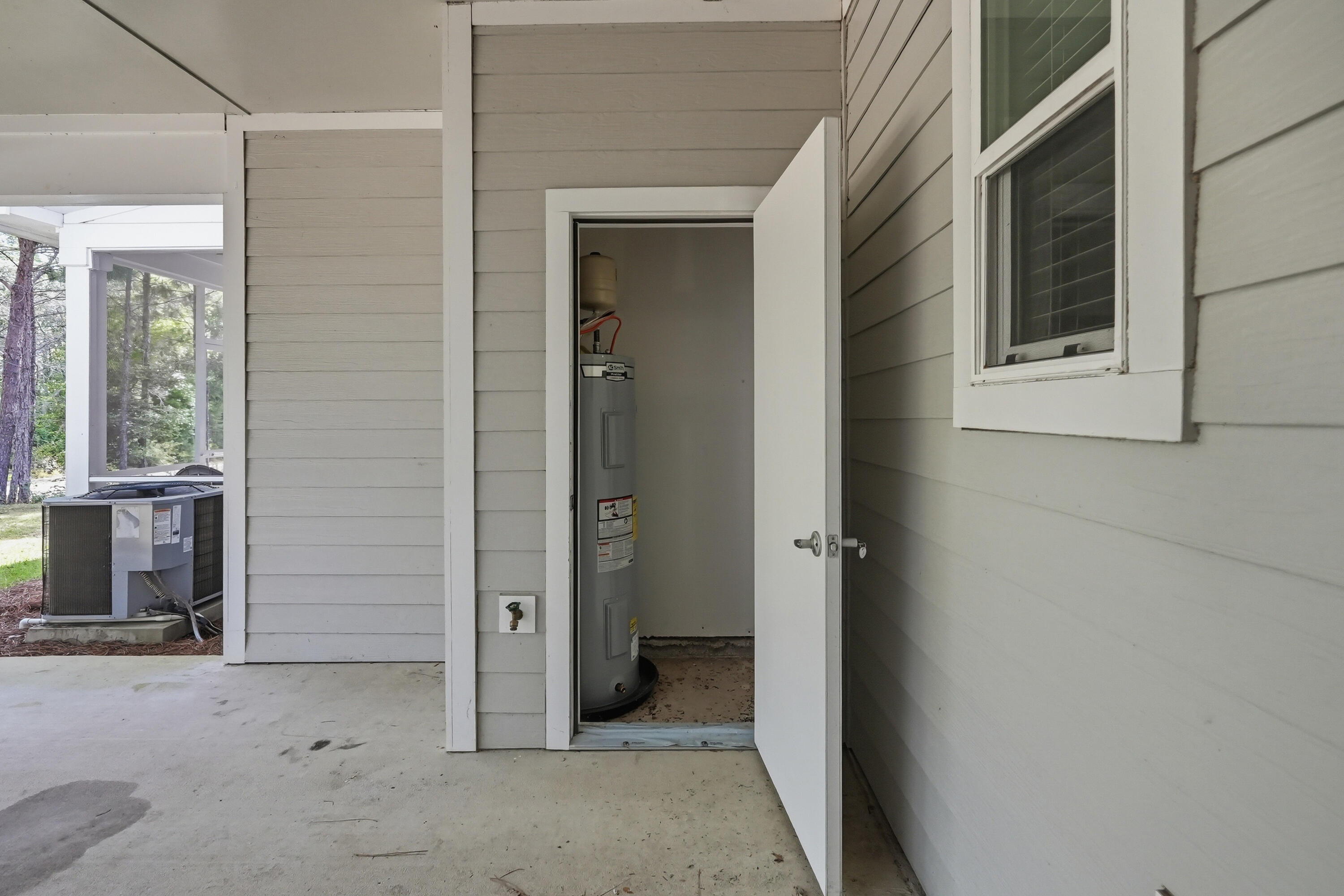 246 North Sand Palm Road Freeport, FL 32439 - Photo 32 of 42 a view of a door house the street