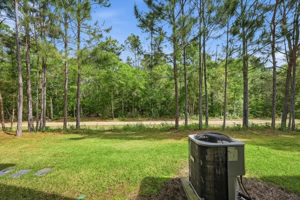 $1,650 | 246 North Sand Palm Road, Freeport, FL 32439
