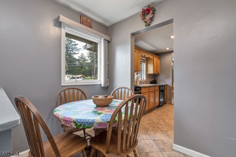 185 Milltown Road Bridgewater, NJ 08807 - Photo 4 of 33