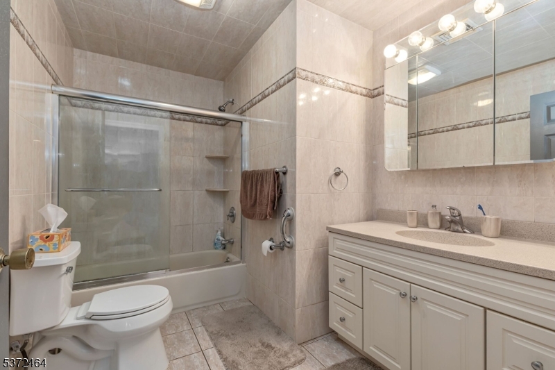 185 Milltown Road Bridgewater, NJ 08807 - Photo 10 of 33