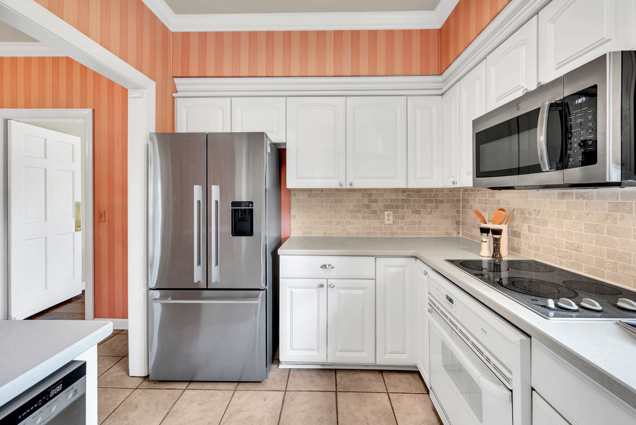 620 Estes Road Nashville, TN 37215 - Photo 18 of 40 a kitchen with a refrigerator sink and microwave