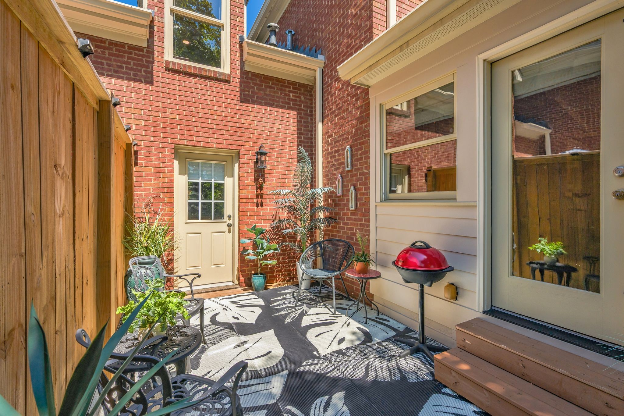 620 Estes Road Nashville, TN 37215 - Photo 23 of 40 a view of an outdoor space