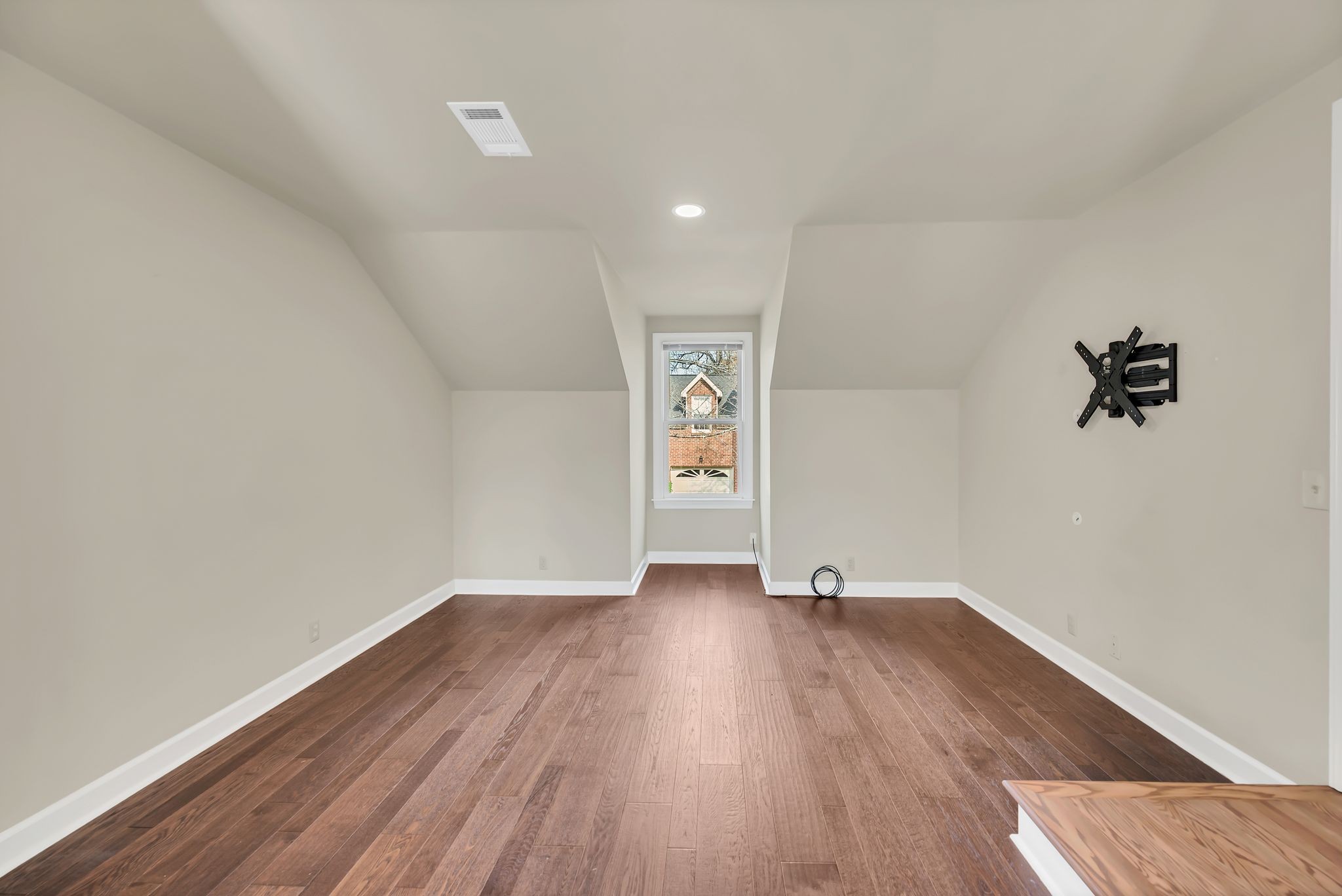 620 Estes Road Nashville, TN 37215 - Photo 25 of 40 a view of an empty room with wooden floor