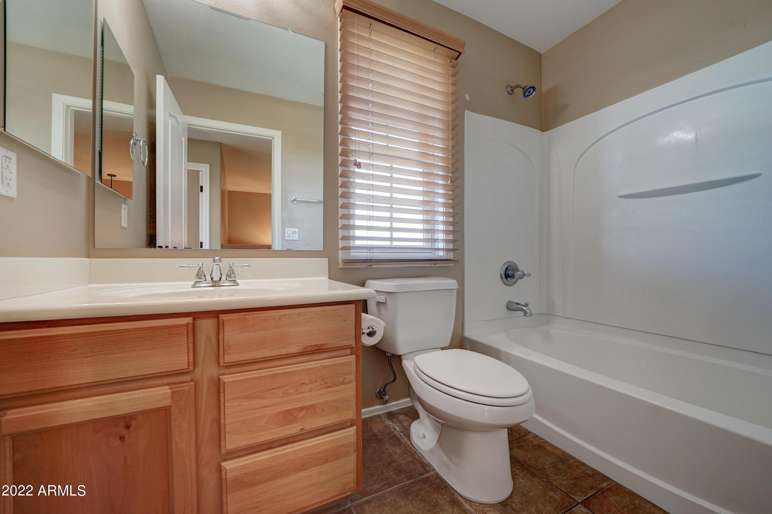 2618 South Key Biscayne Drive Gilbert, AZ 85295 - Photo 19 of 39 Bathroom 2