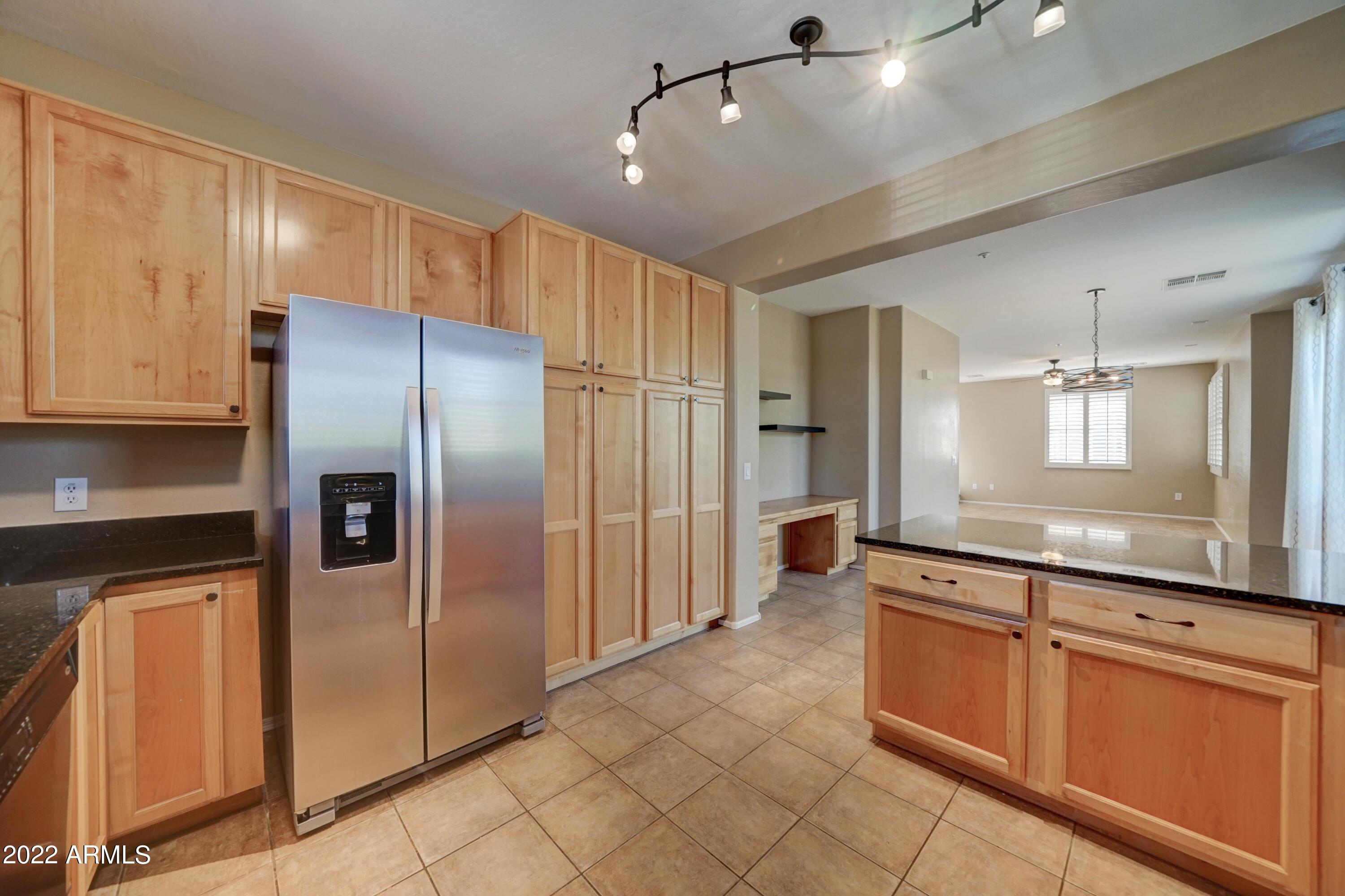 2618 South Key Biscayne Drive Gilbert, AZ 85295 - Photo 5 of 39 Kitchen