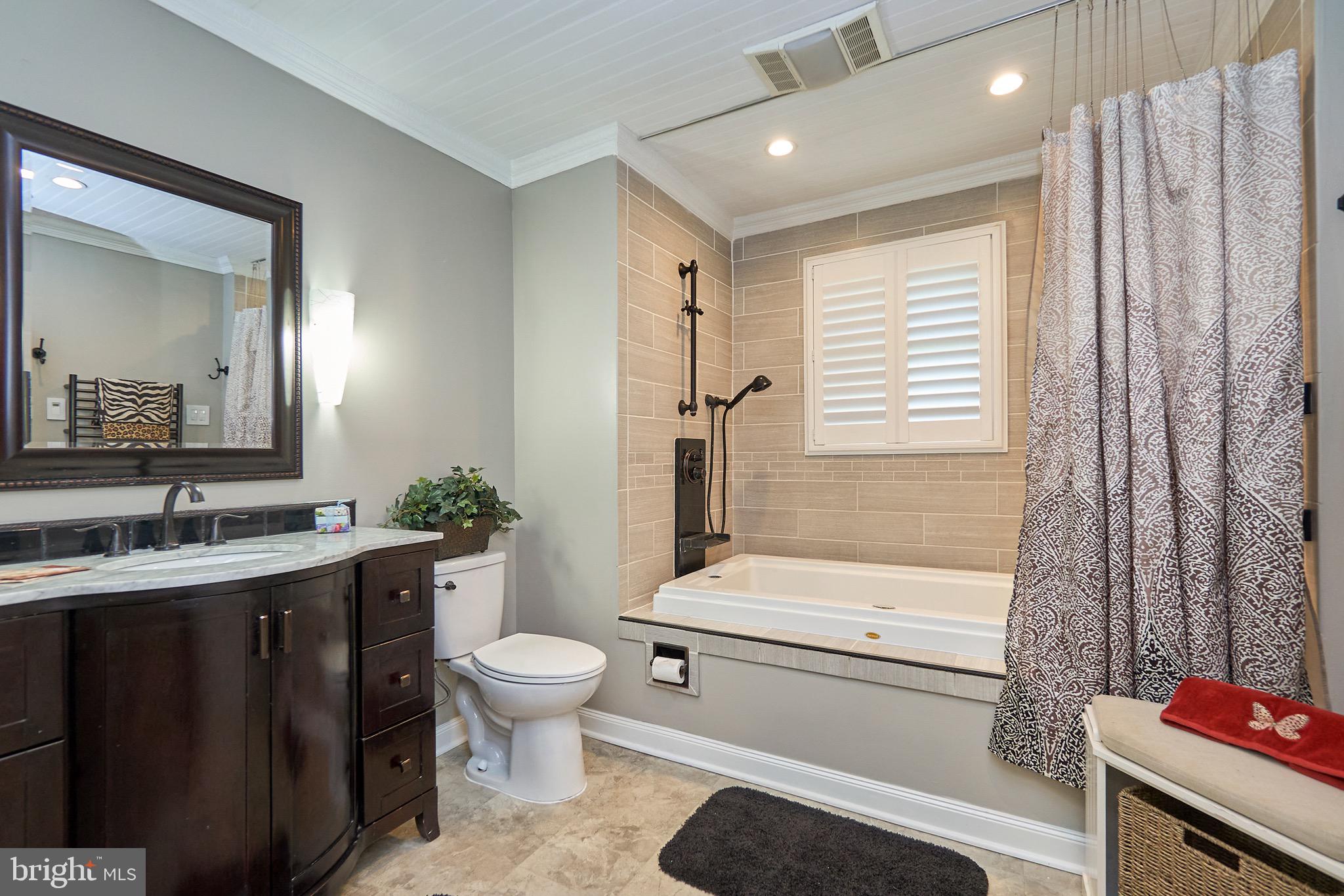 4126 Dumfries Road Catlett, VA 20119 - Photo 15 of 68 Main level bathroom