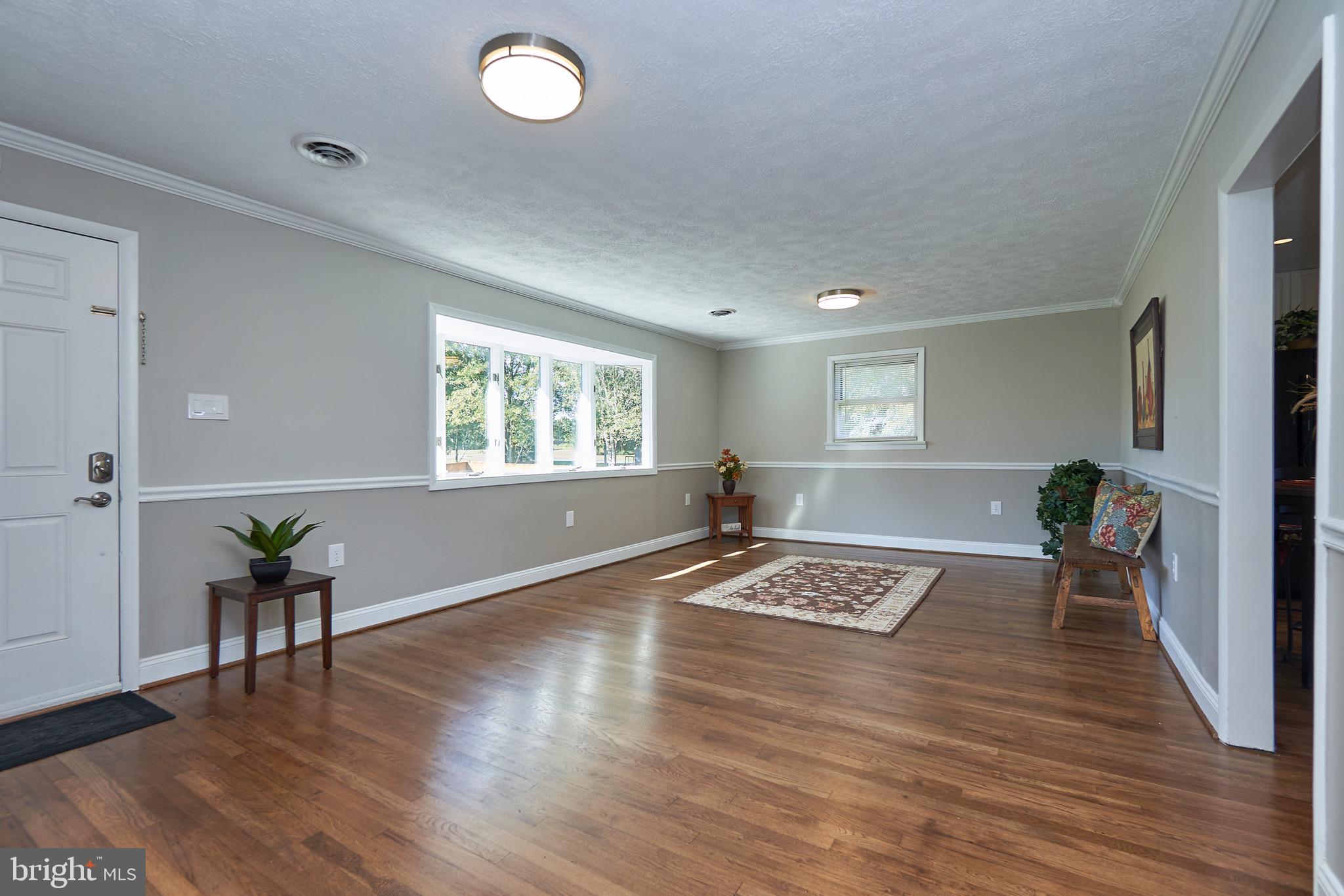 4126 Dumfries Road Catlett, VA 20119 - Photo 6 of 68 Light and bright living room