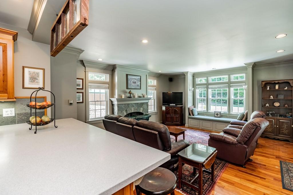 321 Russellville Road Westfield, MA 01085 - Photo 14 of 41