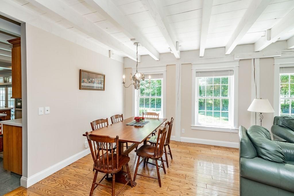 321 Russellville Road Westfield, MA 01085 - Photo 5 of 41