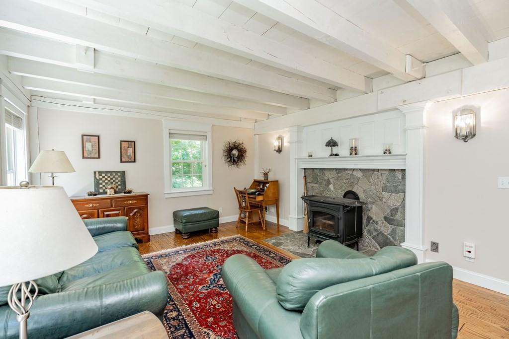 321 Russellville Road Westfield, MA 01085 - Photo 6 of 41