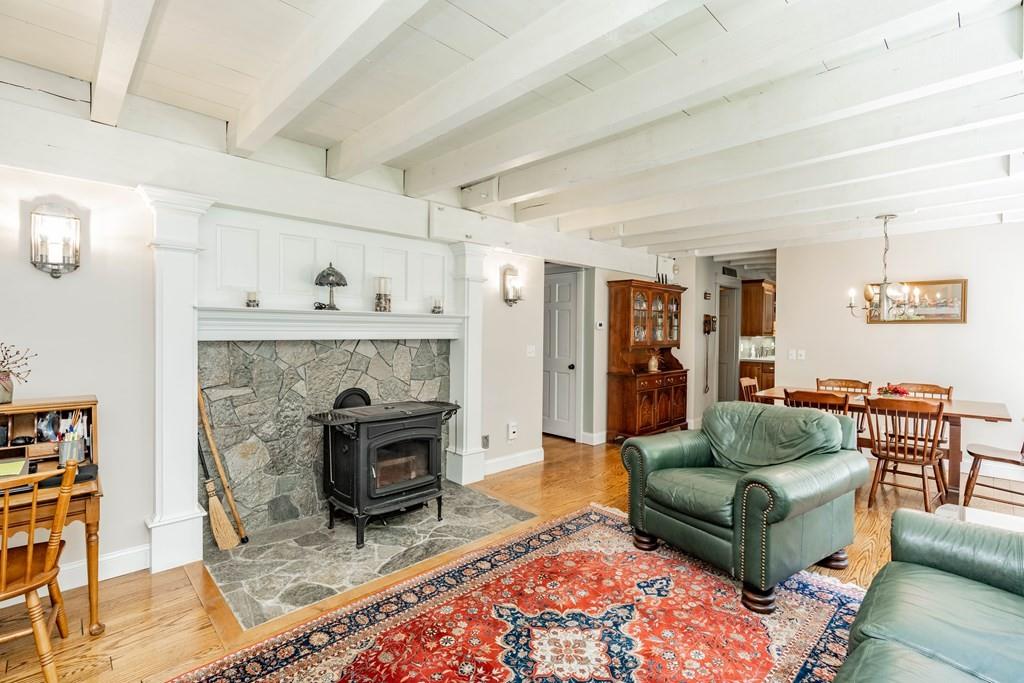 321 Russellville Road Westfield, MA 01085 - Photo 7 of 41