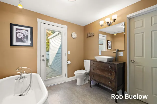 $399,900 | 17321 Coles Park Road, Spring Lake, MI 49456