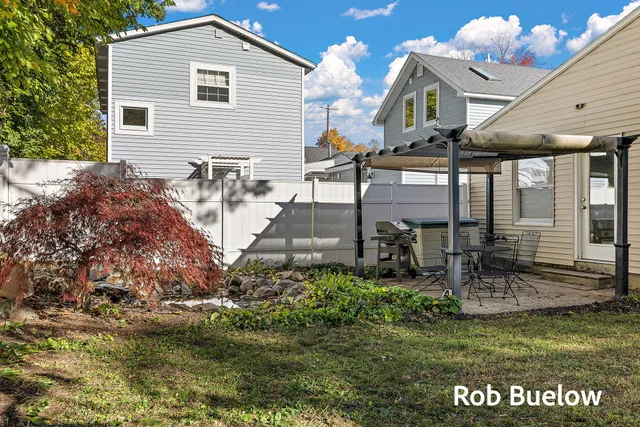 $399,900 | 17321 Coles Park Road, Spring Lake, MI 49456