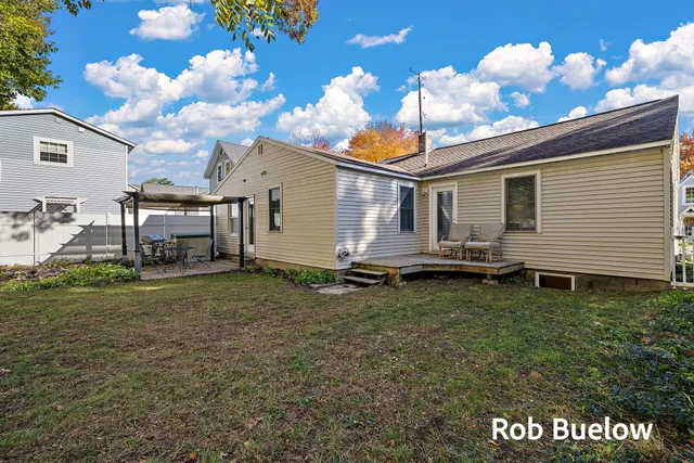 $399,900 | 17321 Coles Park Road, Spring Lake, MI 49456