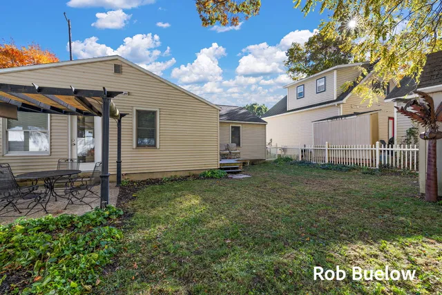 $399,900 | 17321 Coles Park Road, Spring Lake, MI 49456